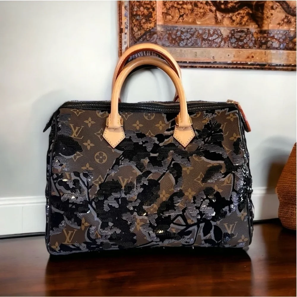 Louis Vuitton Monogram Fleur De Jais Sequin Speedy 30 Bag It is a stunning bag!